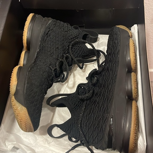 LeBron 15 - Picture 11 of 11